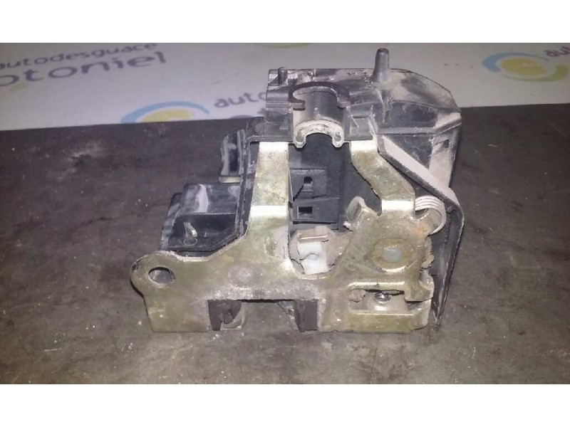 Recambio de cerradura puerta delantera derecha para renault megane i coupe fase 2 (da..) 1.4 16 v dynamique referencia OEM IAM  