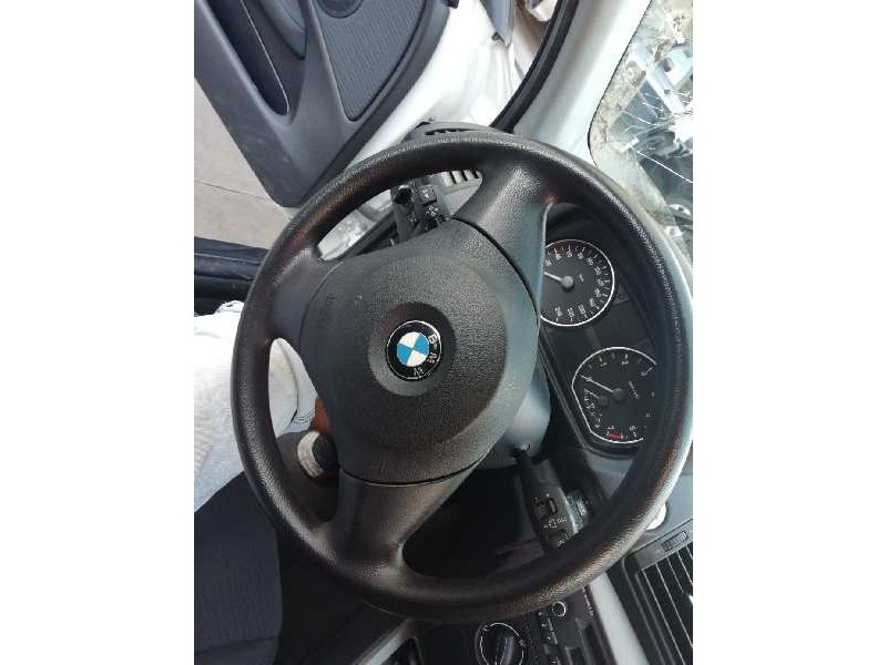 Recambio de volante para bmw serie 1 berlina (e81/e87) 116i referencia OEM IAM 164473 BUEN ESTADO 