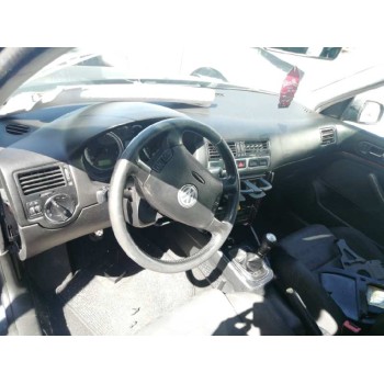 volkswagen bora berlina (1j2) del año 2003