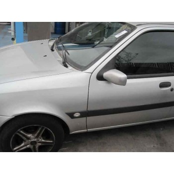 ford fiesta berlina (dx) del año 2001