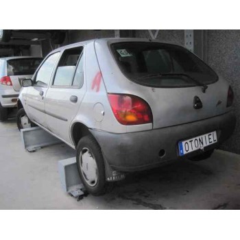 ford fiesta berlina del año 1996