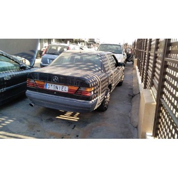 mercedes-benz clase e (w124) berlina del año 1985