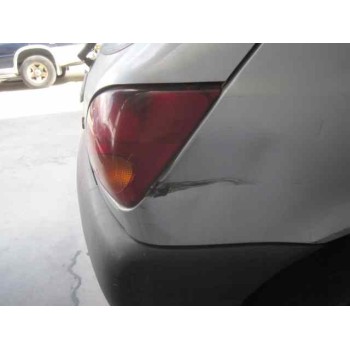 ford fiesta berlina del año 1996