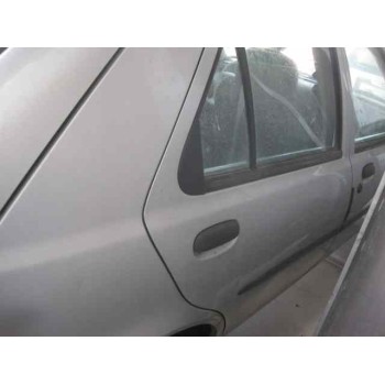 ford fiesta berlina del año 1996