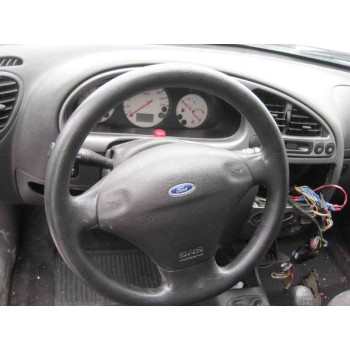 ford fiesta berlina (dx) del año 2001