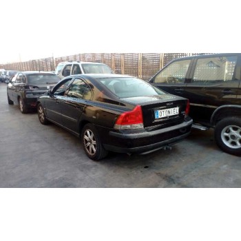volvo s60 berlina del año 2000