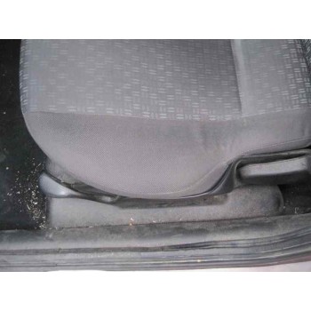 ford fiesta berlina (dx) del año 2001