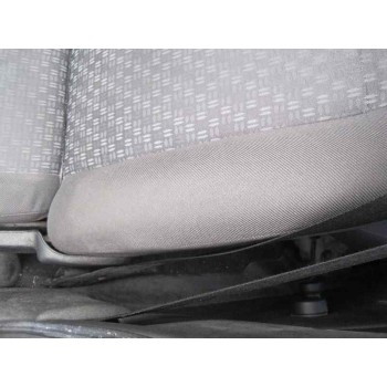 ford fiesta berlina (dx) del año 2001