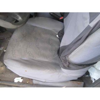 ford fiesta berlina del año 1996