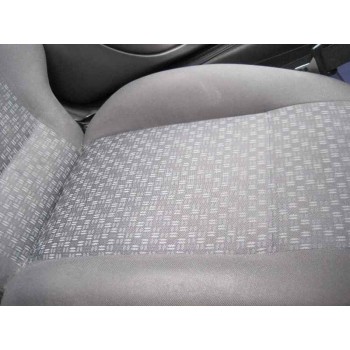 ford fiesta berlina (dx) del año 2001