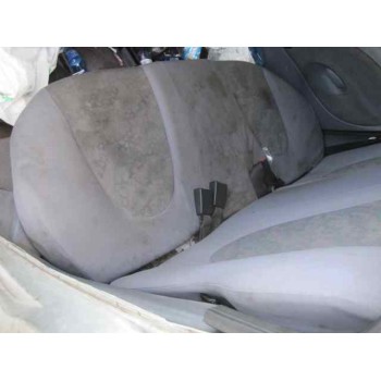 ford fiesta berlina del año 1996