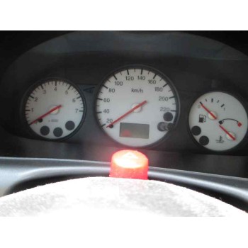 ford fiesta berlina (dx) del año 2001