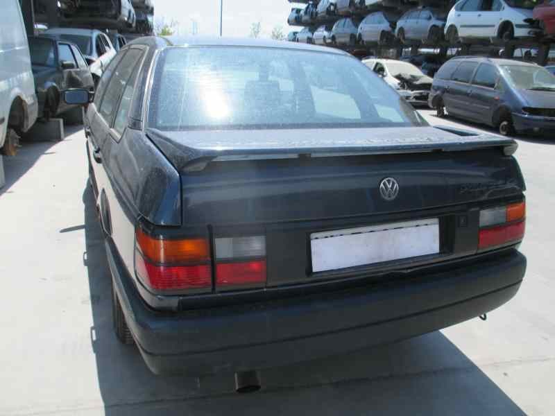 VOLKSWAGEN PASSAT BERLINA (312)