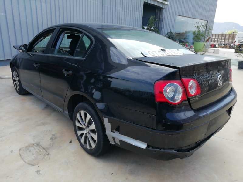 VOLKSWAGEN PASSAT BERLINA (3C2)