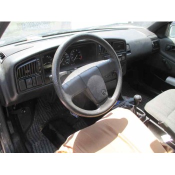 volkswagen passat berlina (312) del año 1989