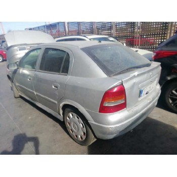 opel astra g berlina del año 2000
