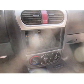 opel corsa c del año 2000