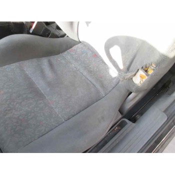 opel corsa c del año 2000