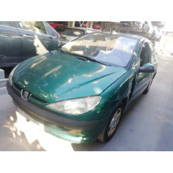 peugeot 206 berlina del año 2000