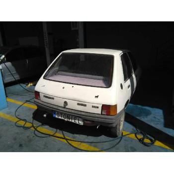 peugeot 205 berlina del año 1987