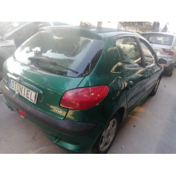 peugeot 206 berlina del año 2000