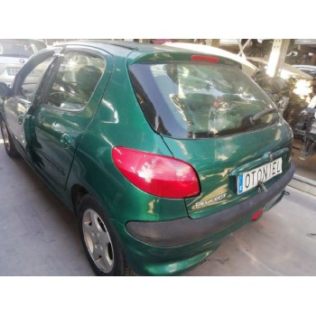 peugeot 206 berlina del año 2000