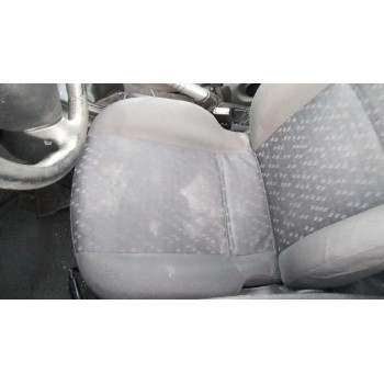 ford focus berlina (cak) del año 2001