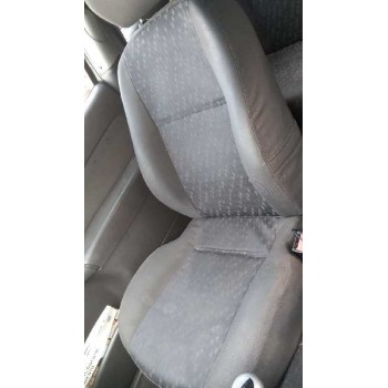 ford focus berlina (cak) del año 2001