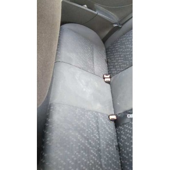 ford focus berlina (cak) del año 2001