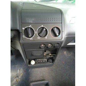 peugeot 205 berlina del año 1987