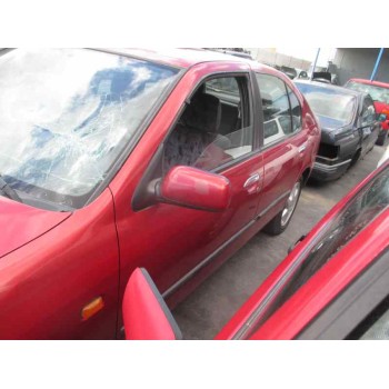 nissan primera berlina (p11) del año 1999