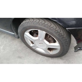 ford focus berlina (cak) del año 2001