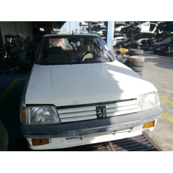 peugeot 205 berlina del año 1992