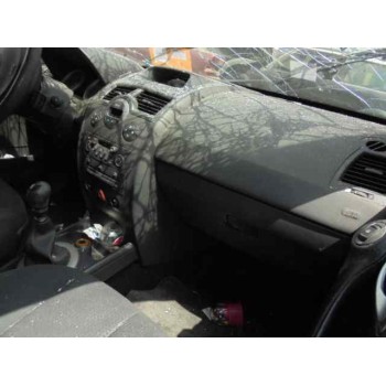 renault megane ii classic berlina del año 2004