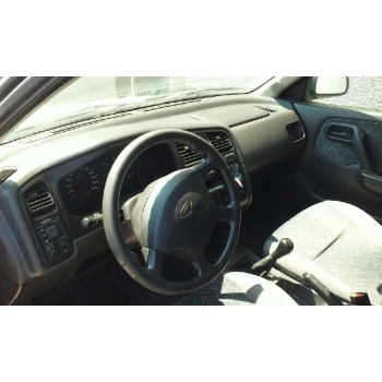 nissan primera berlina (p11) del año 1998