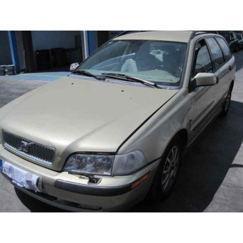 volvo v40 familiar del año 2001