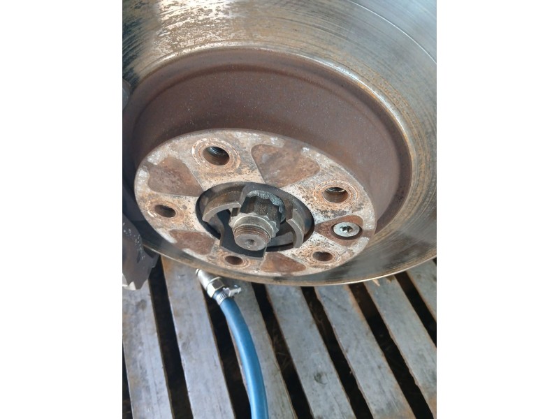 Recambio de mangueta delantera izquierda para audi q7 (4lb) 3.0 tdi quattro referencia OEM IAM   