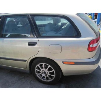 volvo v40 familiar del año 2001