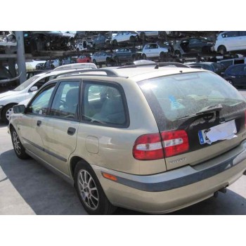 volvo v40 familiar del año 2001