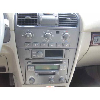 volvo v40 familiar del año 2001