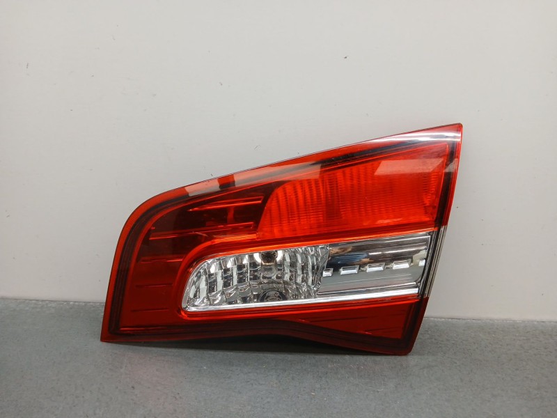 Recambio de piloto trasero derecho interior para renault koleos i (hy_) 2.0 dci (hy0k) referencia OEM IAM 26550jy05a  