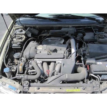 volvo v40 familiar del año 2001