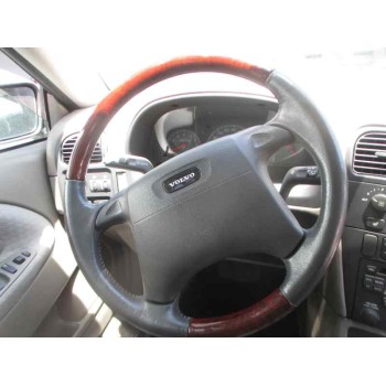 volvo v40 familiar del año 2001