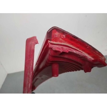 Recambio de piloto trasero derecho para citroën c4 berlina lx referencia OEM IAM 9655863780 SUPERIOR EMBELLECEDOR ROTO