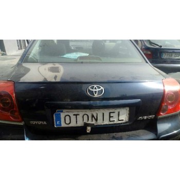 toyota avensis berlina (t25) del año 2004