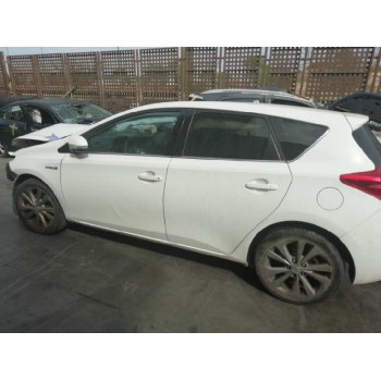 toyota auris del año 2014