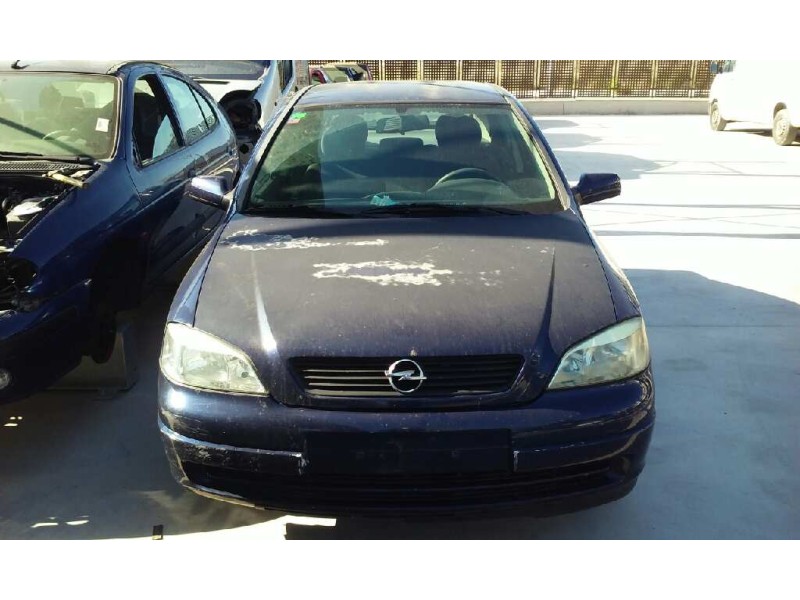 opel astra g berlina del año 2002
