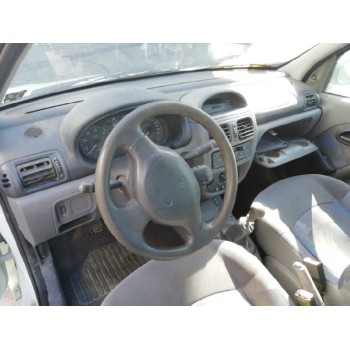 renault clio ii fase i (b/cbo) del año 2000