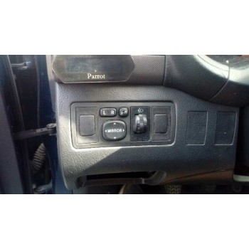 toyota avensis berlina (t25) del año 2004