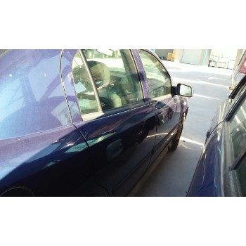 opel astra g berlina del año 2002